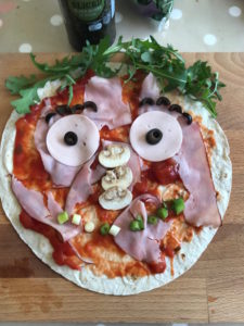 mid-week meals with Dolmio DIY pizza Lunchbox World