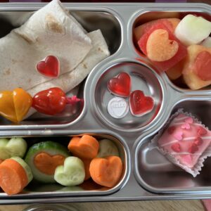 presto yumbox lunch box loveheart idea
